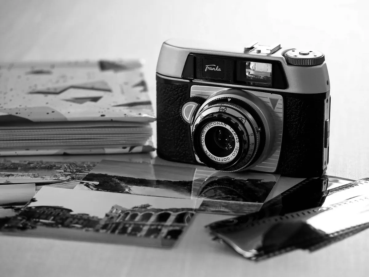 Digital vs Paper Photo Albums: Which Is Best for UK Families?